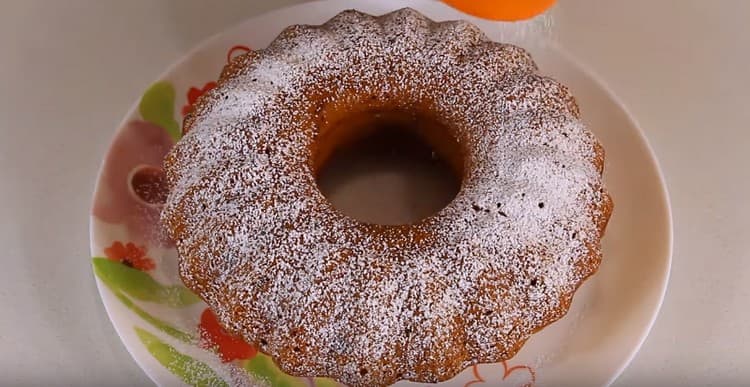 O delicioasă brioșă portocalie slabă este gata.