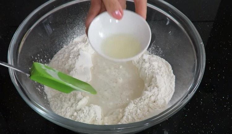 Agregue aceite vegetal inmediatamente.