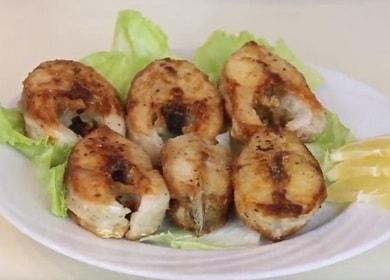 délicieux sandre frit dans une casserole: cuisinez avec des photos et des vidéos étape par étape.