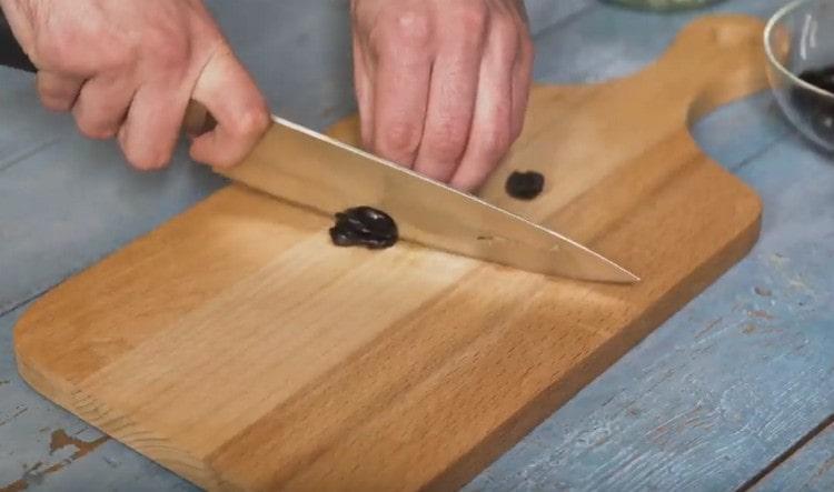 Tăiați măslinele.