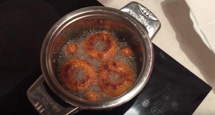 Freír productos por ambos lados.