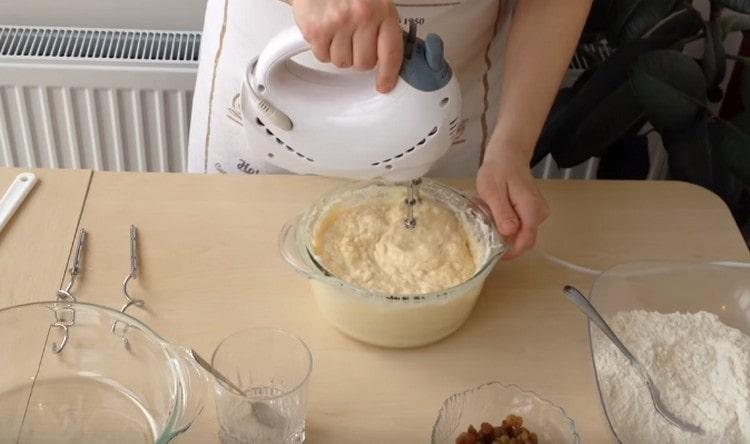 Din nou, bate bine cu un mixer.