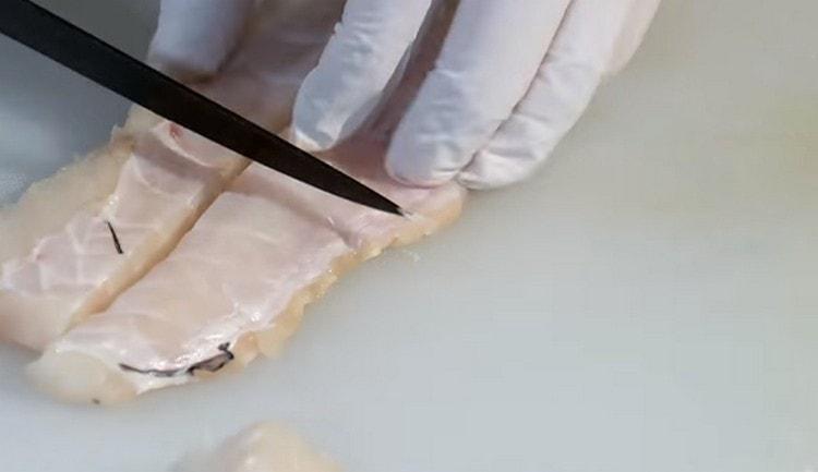 File de cod tăiat în bucăți.