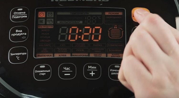 Închideți capacul multicookerului și setați modul de stingere timp de 20 de minute.