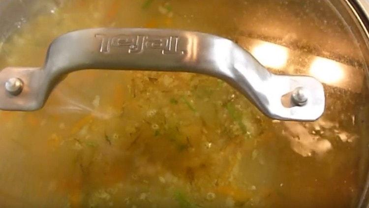 El oído también debe estar un poco infundido.