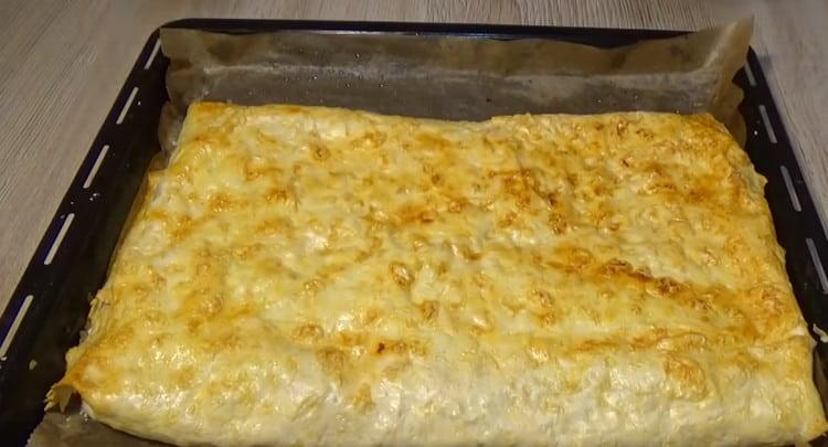 Khachapuri de pain pita est prêt.