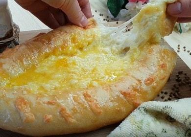 Pregătim khachapuri adjarieni conform unei rețete pas cu pas cu o fotografie.