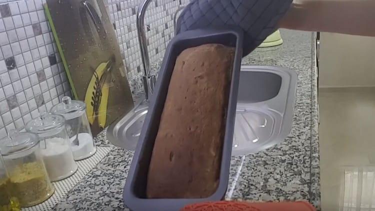 O astfel de pâine se coace timp de o jumătate de oră.