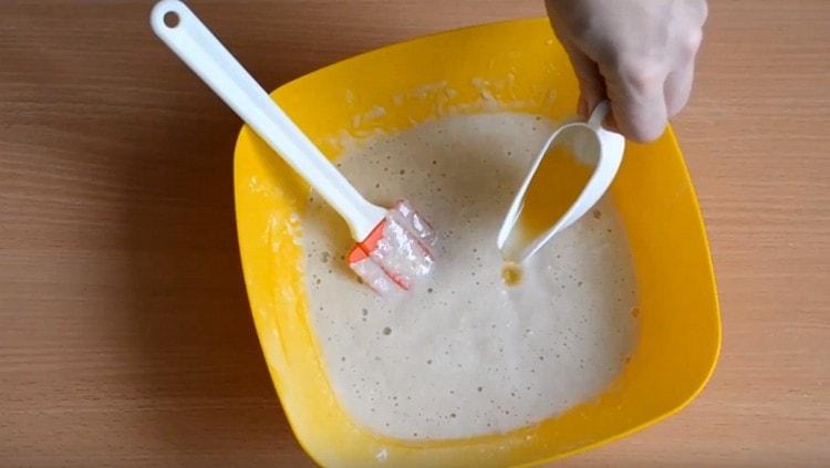 Добавете зехтина.