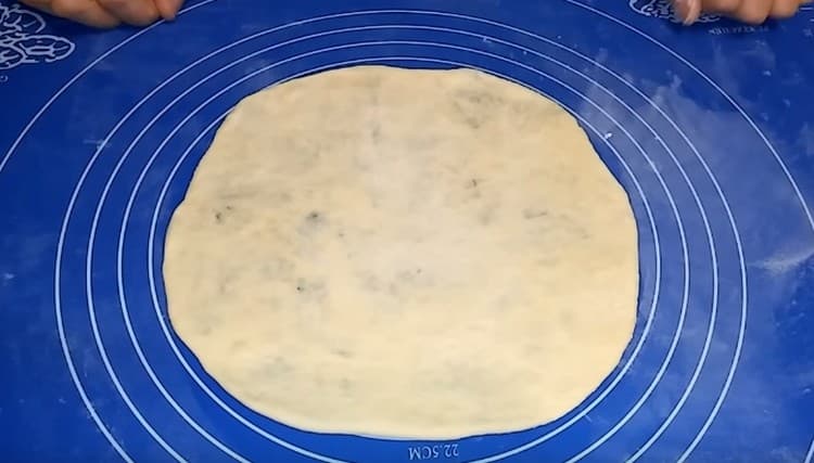 Acum tortul poate fi copt.