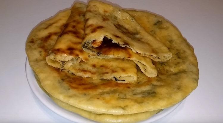 Mâncați astfel de prăjituri fierbinți.