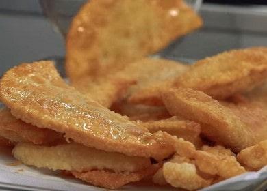 Nous préparons de délicieux pâtés à la viande selon une recette pas à pas avec photo.