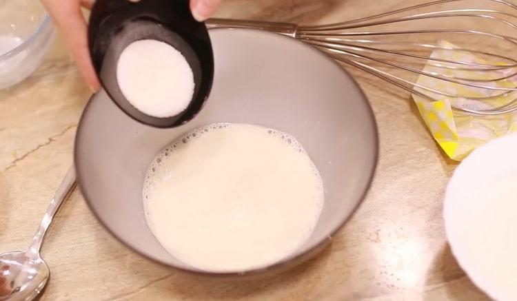 Pentru a pregăti o prăjitură de portocală, pregătiți ingredientele