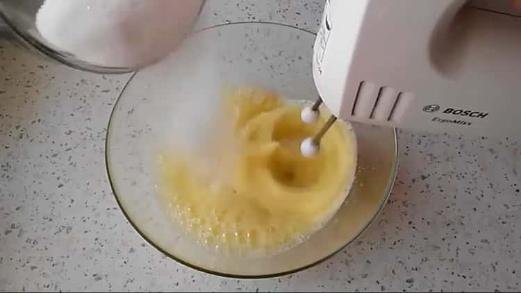 Bereiten Sie die Zutaten vor, um die Keks-Muffins zuzubereiten