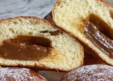 Comment apprendre à cuisiner de délicieux petits pains avec du lait concentré bouilli