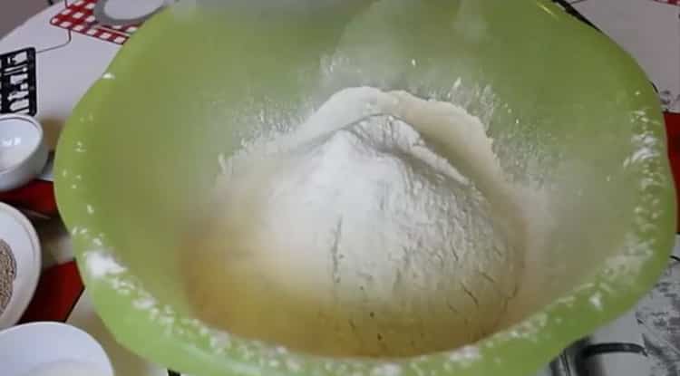 За да направите кифлички, пригответе съставките