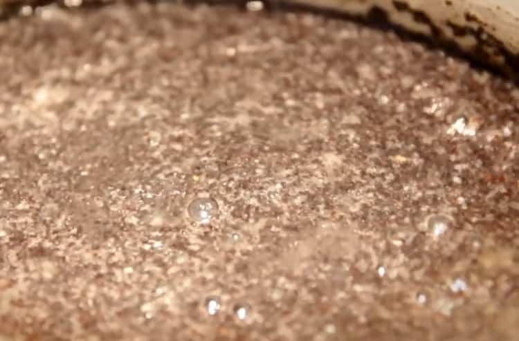 Pentru a face chifle de semințe de mac, preparați ingredientele