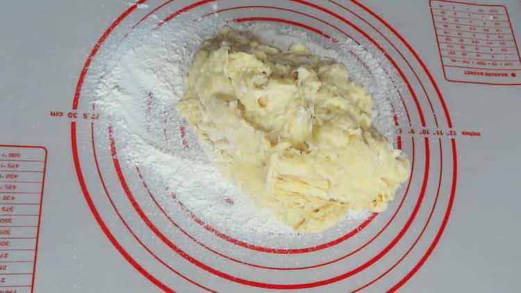 За приготвяне на сърдечни кифлички със захар. пригответе съставките