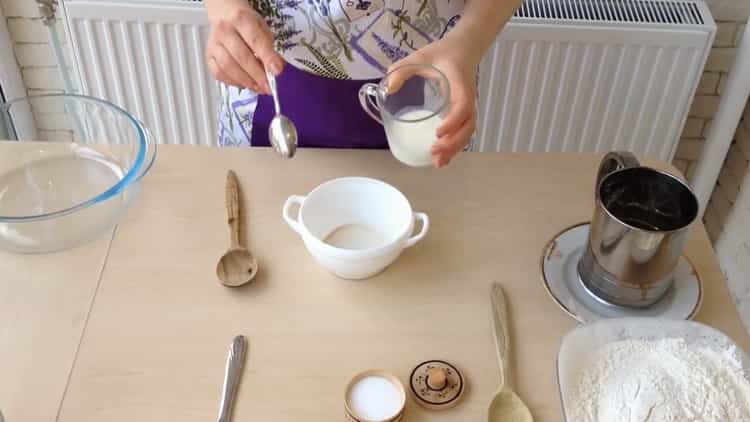 Tilbered ingredienserne for at lave cottage cheese-kager