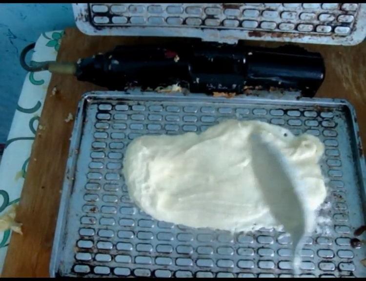 Per fer gofres, aboqueu la massa