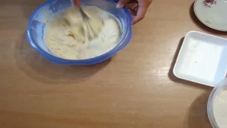 Připravte ingredience pro domácí housky.