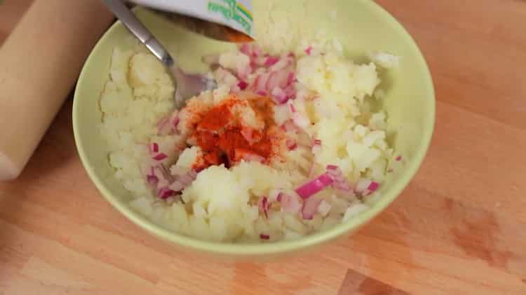 Para hacer pastillas indias, prepare el relleno