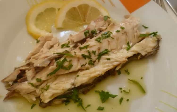 Mulet au four selon une recette pas à pas avec photo