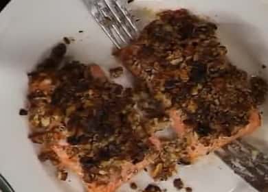 Ovn bagt rød fisk med valnødder