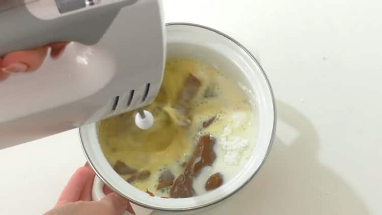 Die Zutaten für die Waffelröllchencreme mischen