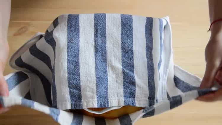 To make a cake, cover with a towel