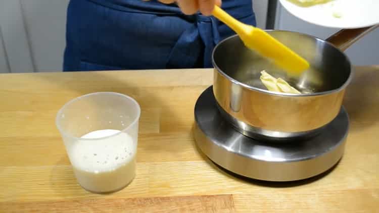 Pour préparer un gâteau à la crème, préparez les ingrédients