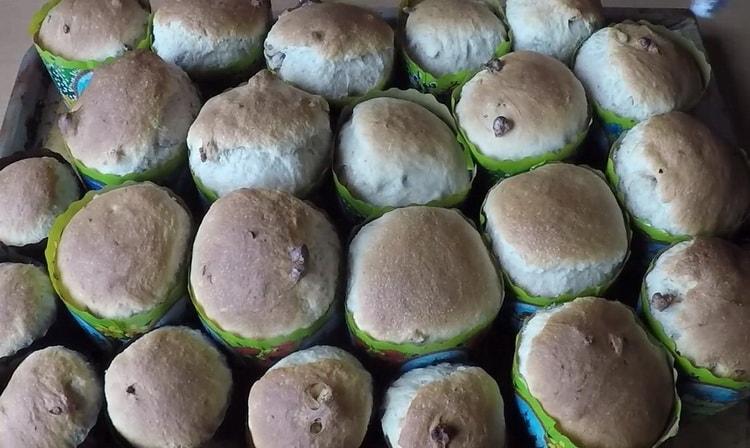 Ang cake ng Pasko ng Pagkabuhay sa mga yolks - isang recipe na nasubok sa oras