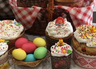 Köstlicher Osterkuchen mit Eifer und kandierten Früchten