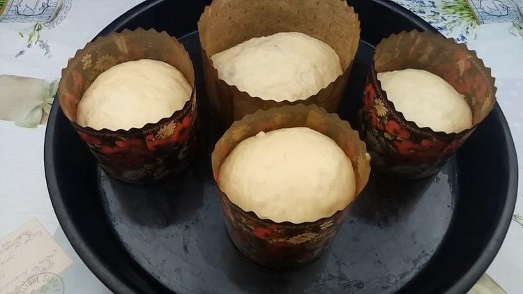 Pour faire des gâteaux sur la crème sure, préchauffez le four