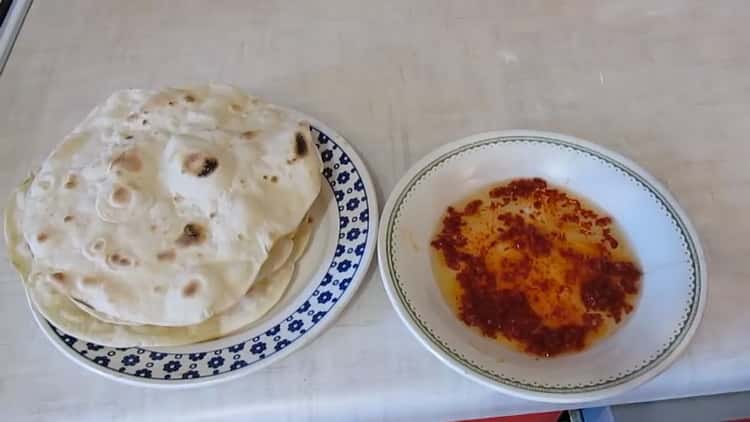 Kuchen statt Brot in einer Pfanne fertig gekocht