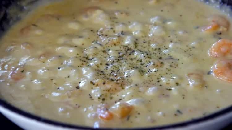 Добавете подправки, за да направите спагети