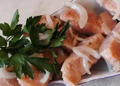 Somon roz delicios marinat acasă