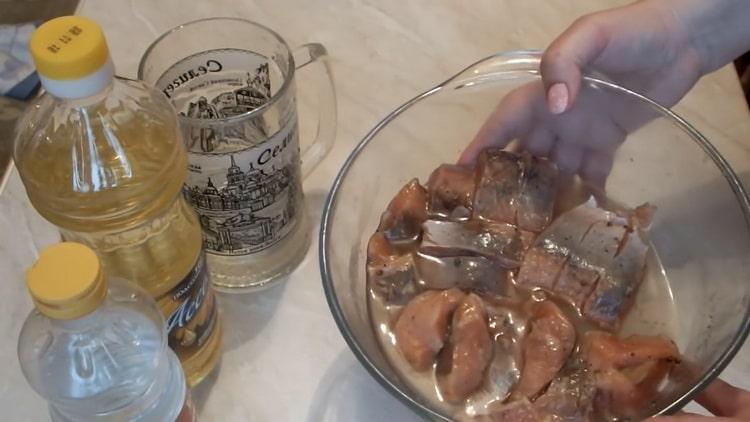 Clătiți peștele pentru somon roz marinat