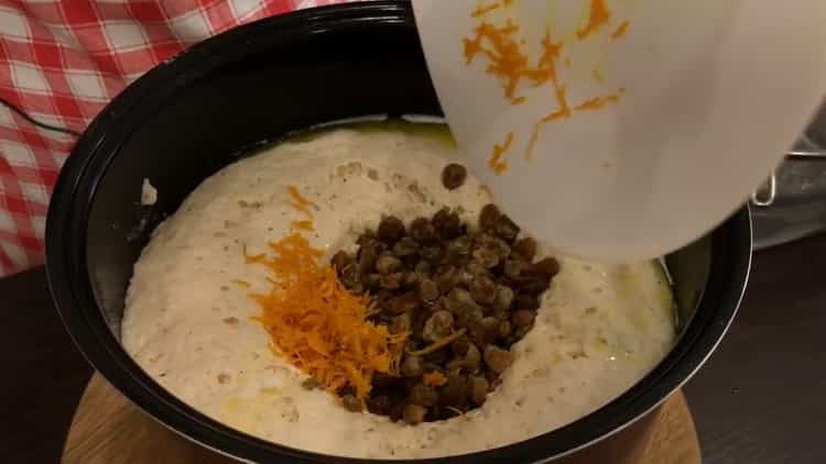 Para fazer um bolo de chocolate, misture os ingredientes.