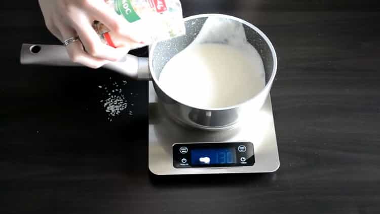 Upang ihanda ang pagpuno para sa mga eclair, ihanda ang mga sangkap