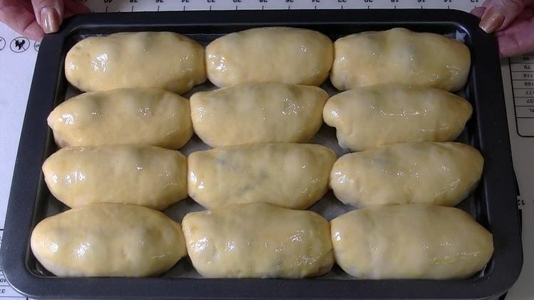 Vezi cum se prepară plăcintele cu cireș