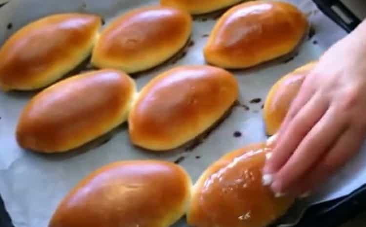 Koláče s vejcem a zelenou cibulkou: krok za krokem recept s fotografiemi