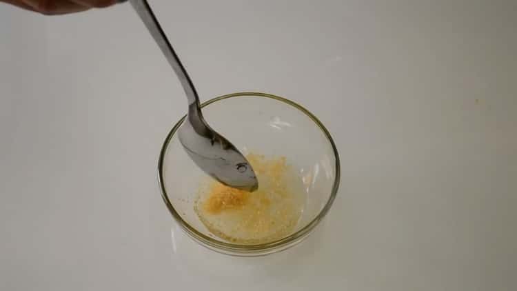 Pentru a pregăti fudge pentru tortul de Paște, pregătiți ingredientele