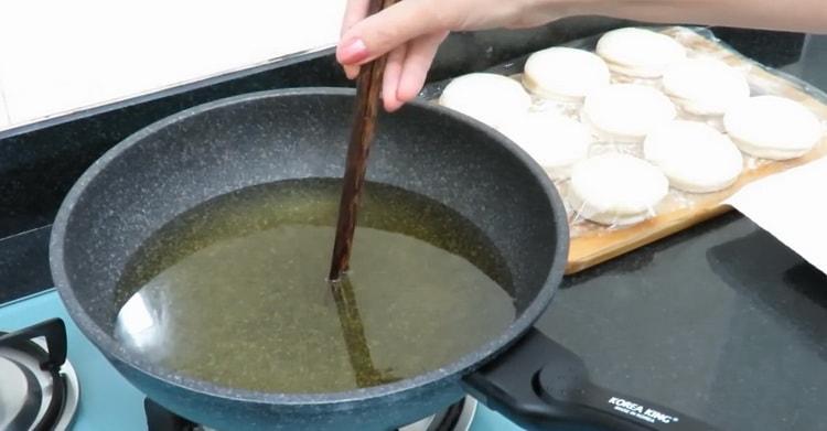 Calienta la mantequilla para hacer donas