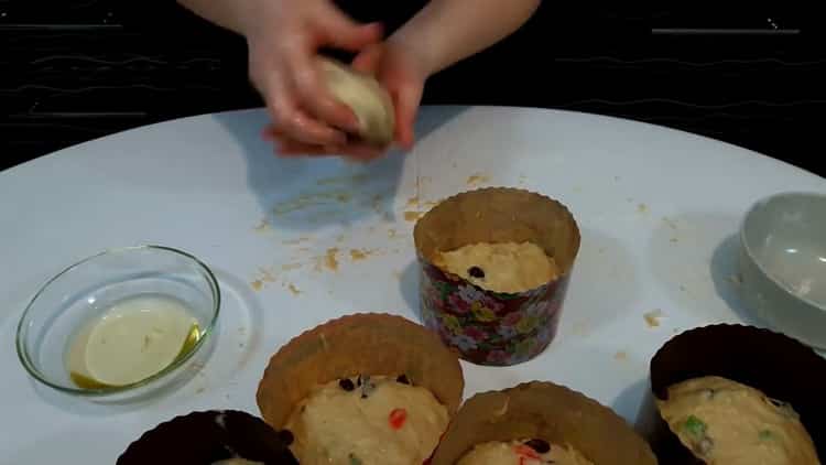 Para preparar um simples bolo de Páscoa, preencha o formulário