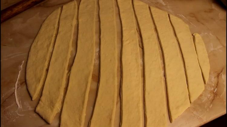 Untuk membuat ladu kefir, potong doh