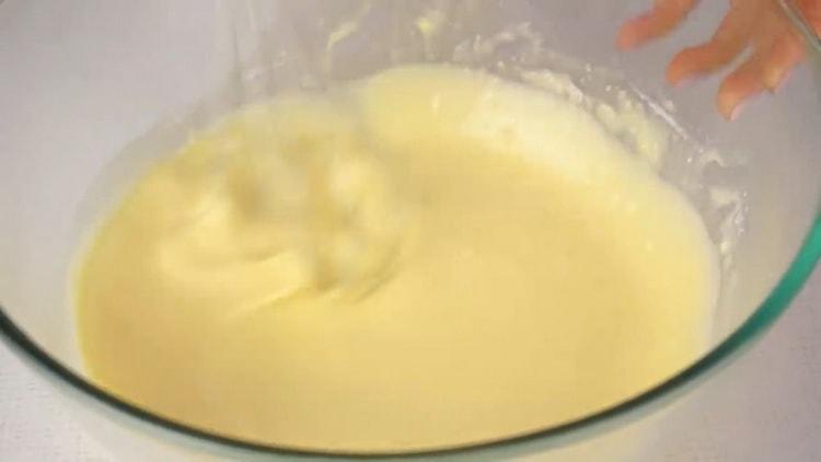 Um roten Fisch zum Rollen zu bringen, mischen Sie die Zutaten