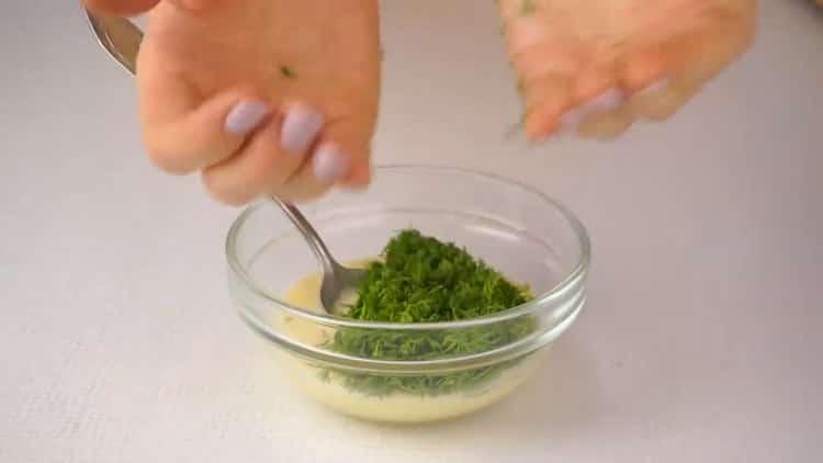 Fügen Sie dem Teig Gemüse hinzu, damit der rote Fisch rollt