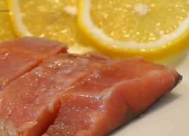 Salmão rosa salgado para salmão em casa: uma receita passo a passo com fotos