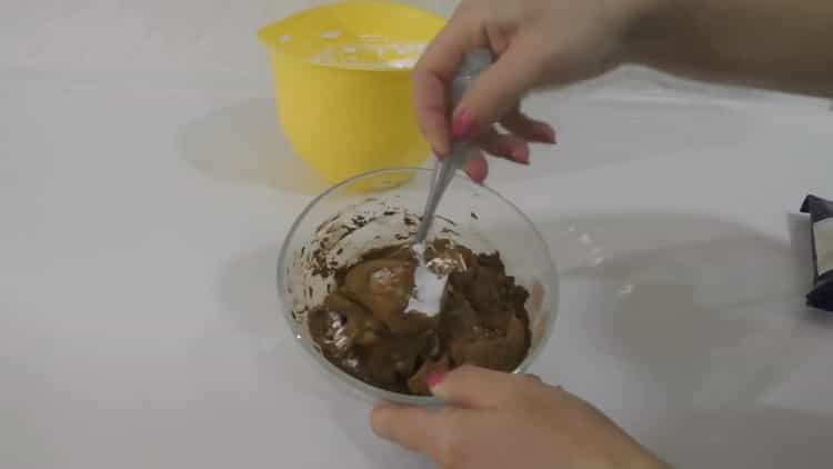 Adicione cacau para fazer tubos de creme